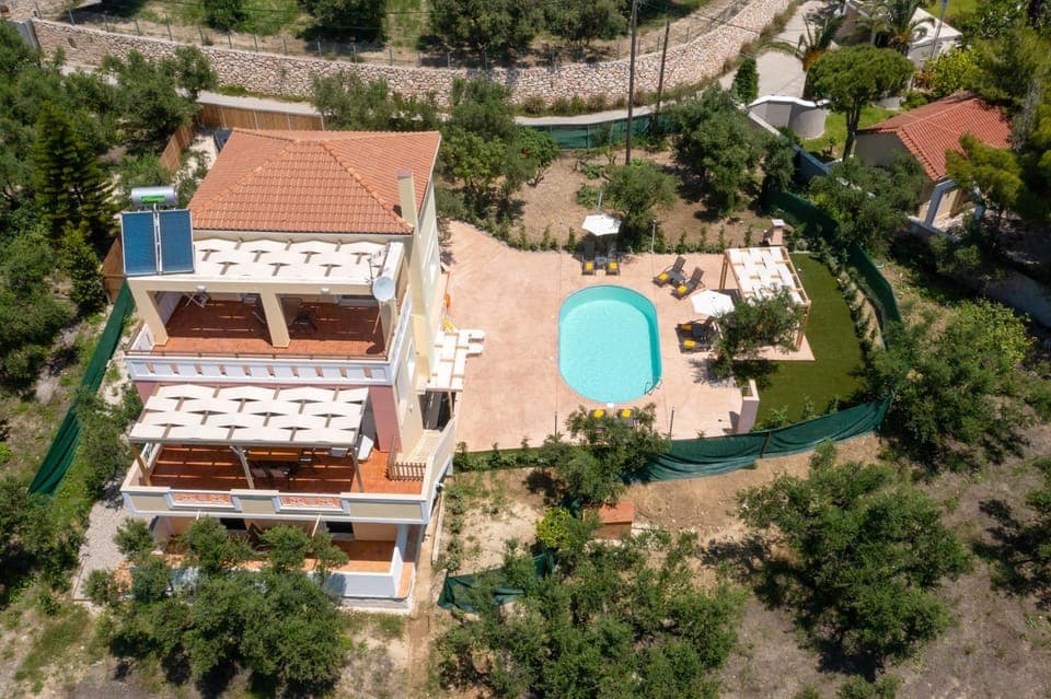 Property building, Swimming pool