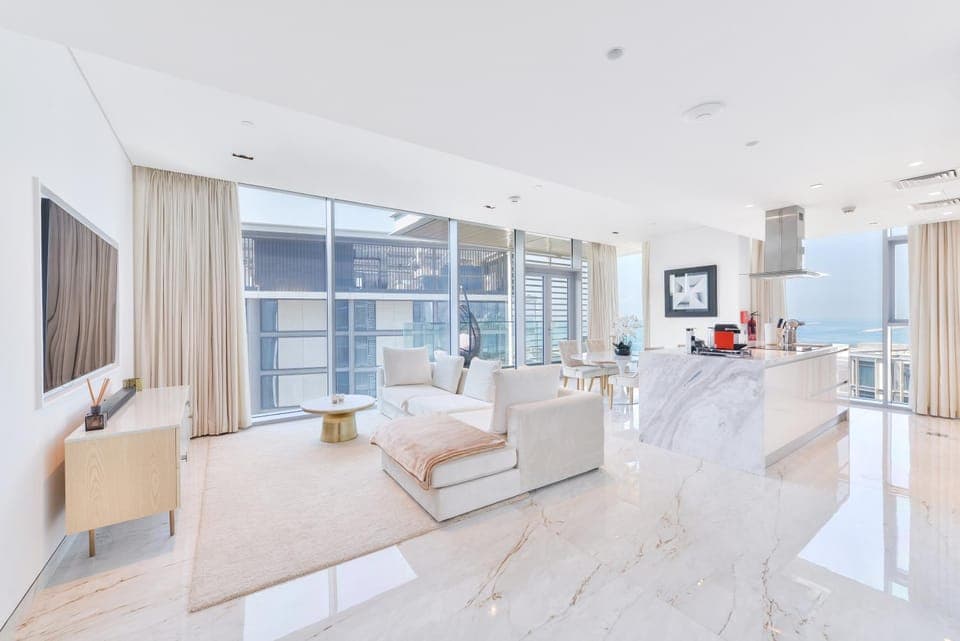 TV and multimedia, Living room, Seating area, Evening entertainment