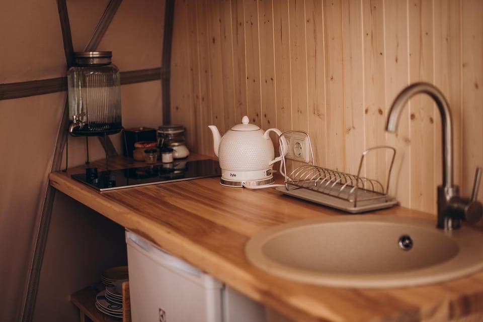 Coffee/tea facilities, Kitchen or kitchenette