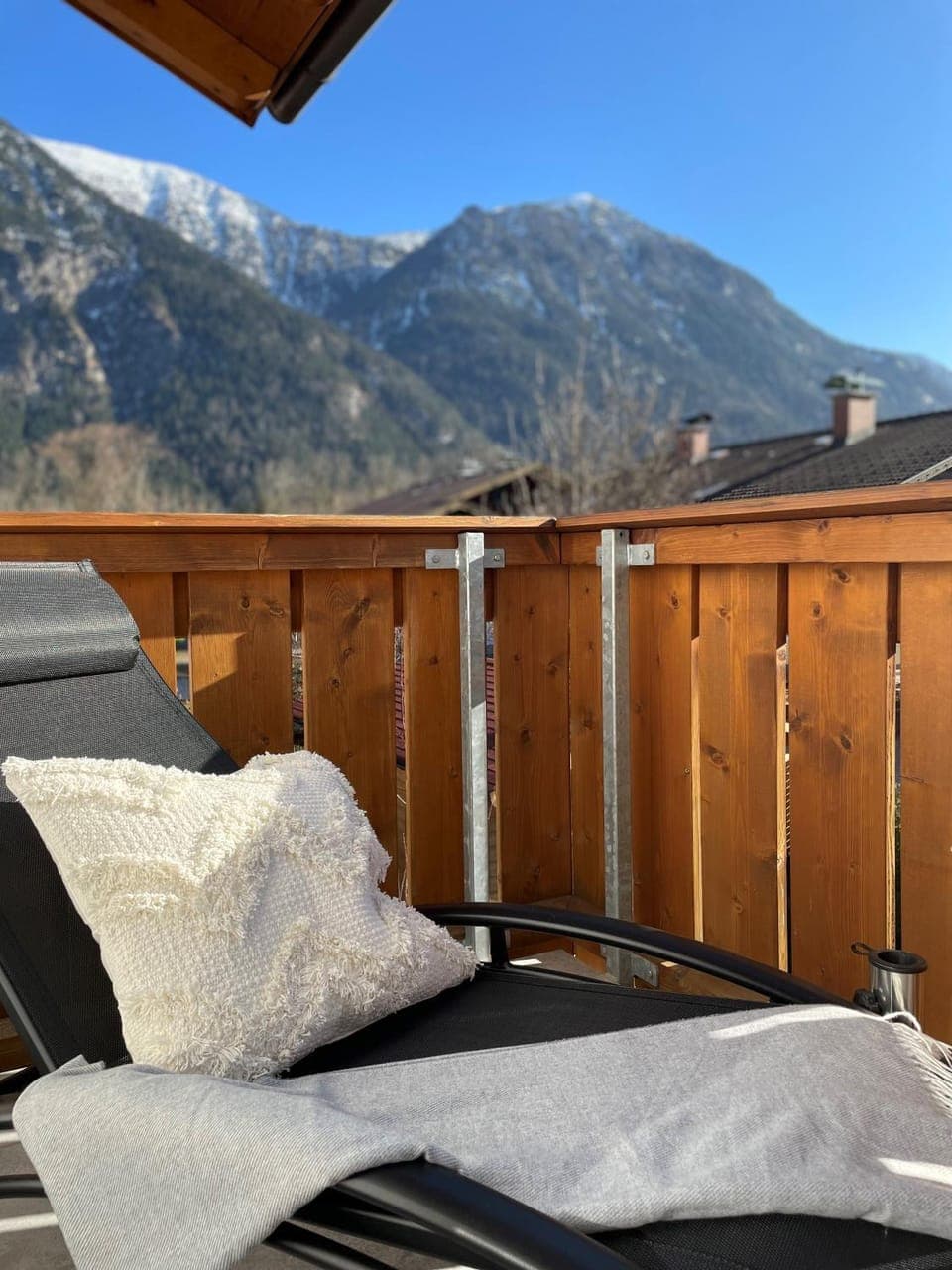 Balcony/Terrace, Mountain view