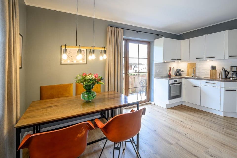 Balcony/Terrace, Kitchen or kitchenette, Dining area