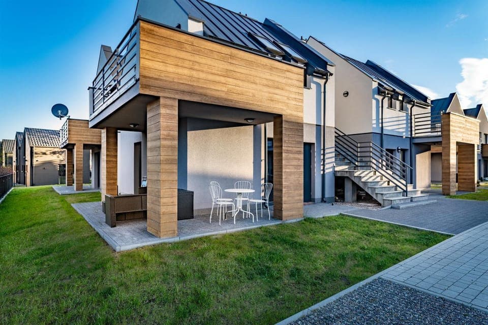 Property building, Garden