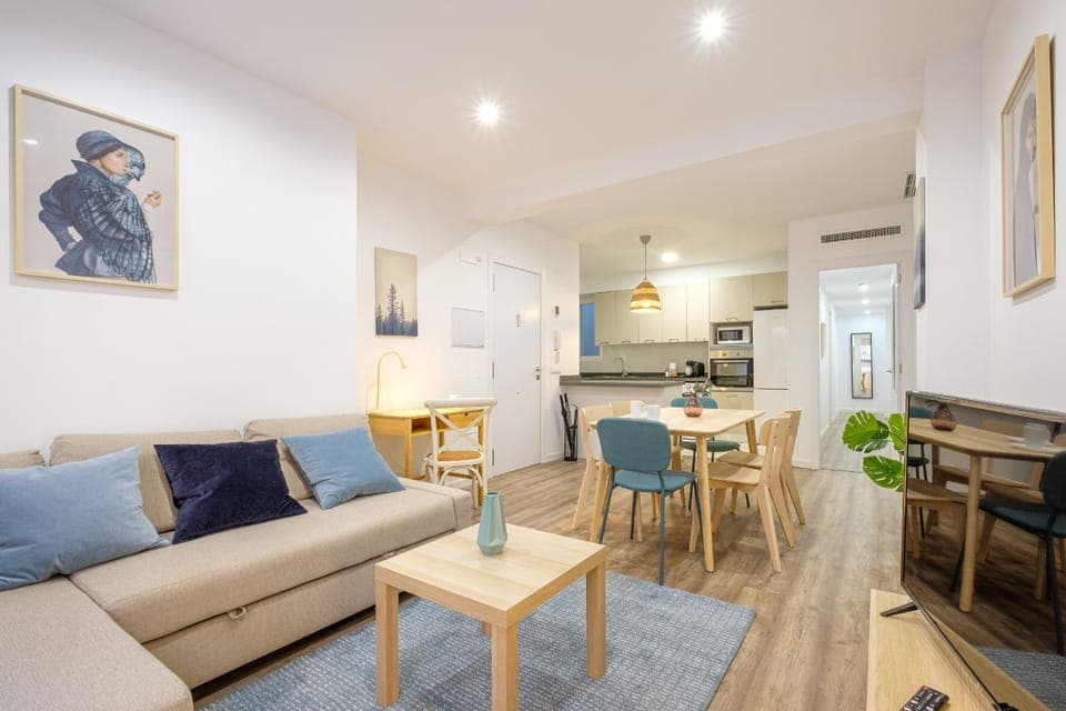 Communal lounge/ TV room, Living room