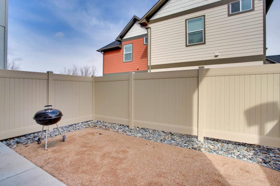 Modern Townhome ~ 3 Mi to Dtwn Grand Junction House in Grand Junction