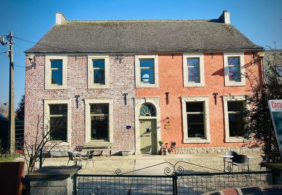 Property building, Facade/entrance, Balcony/Terrace