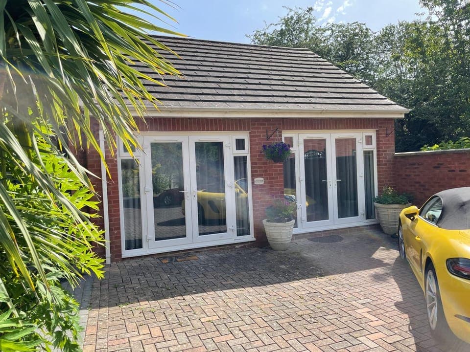 Property building, Facade/entrance