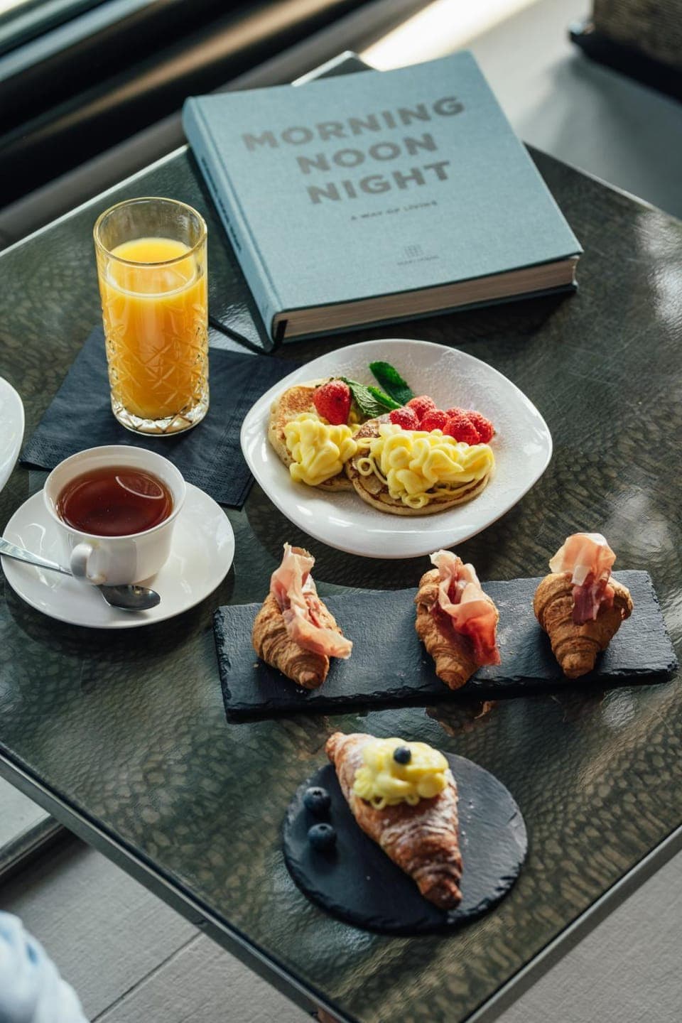 Food and drinks, Food, Breakfast, Continental breakfast