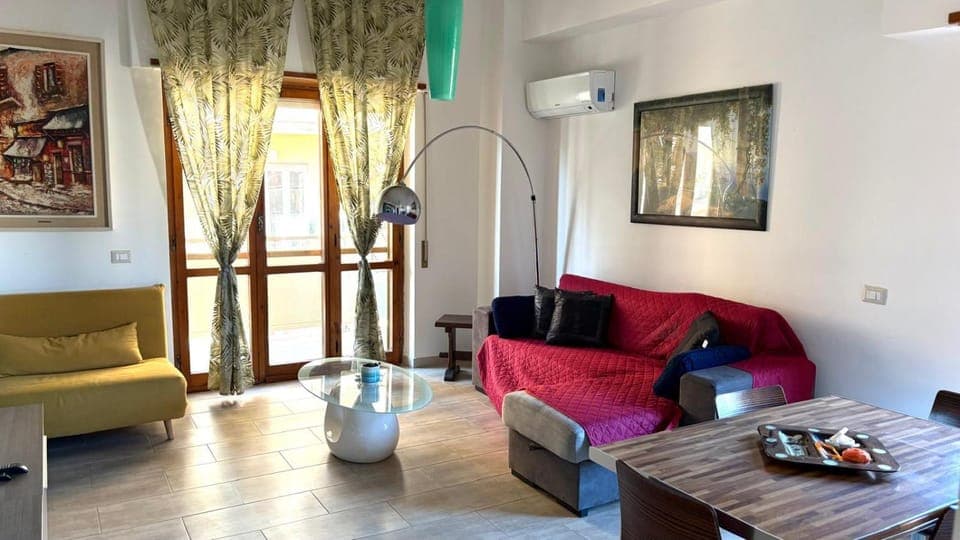 Living room, Seating area, air conditioner