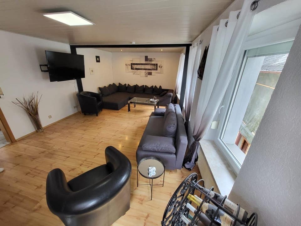 Communal lounge/ TV room, TV and multimedia, Living room