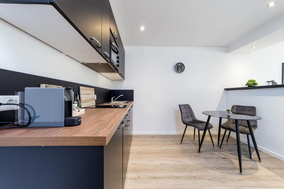 TV and multimedia, Coffee/tea facilities, Kitchen or kitchenette, Living room, Seating area, Dining area, oven, pet friendly, toaster