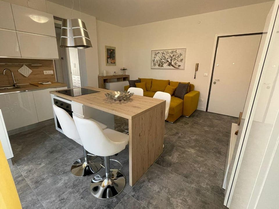 Kitchen or kitchenette, Living room, Dining area