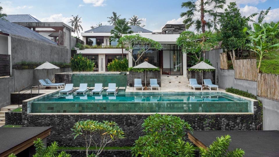 Property building, Natural landscape, Pool view, Swimming pool, sunbed