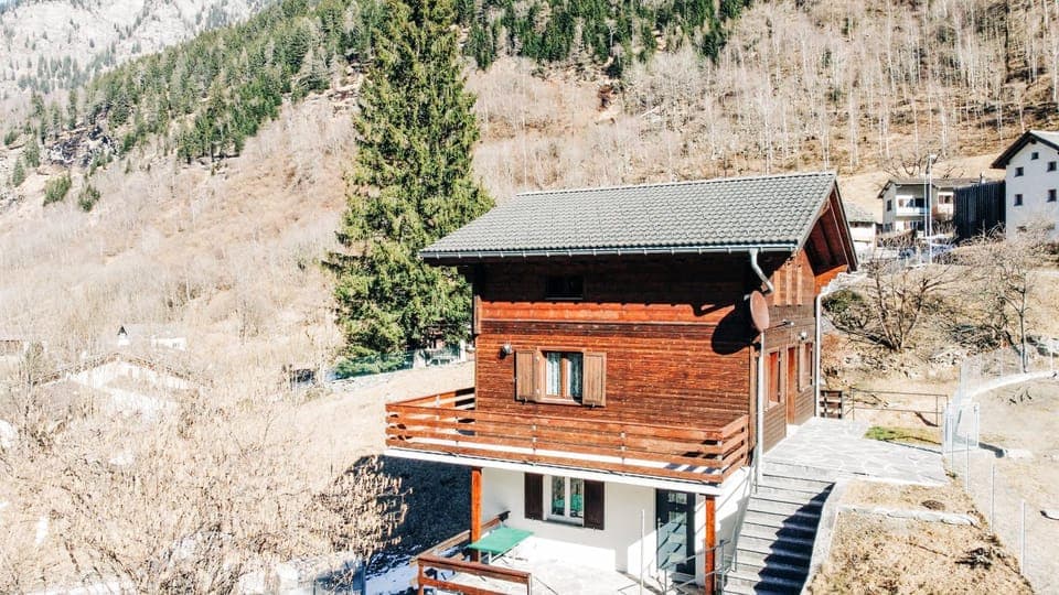 Property building, Bird's eye view, View (from property/room)