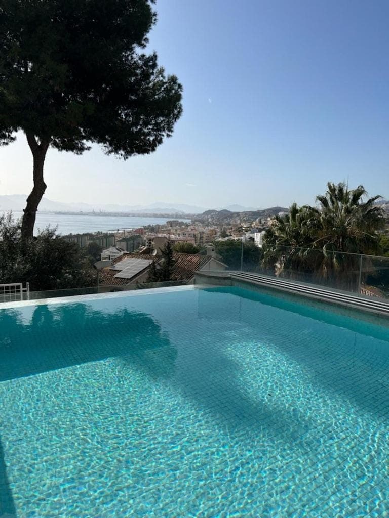 Pool view, Swimming pool