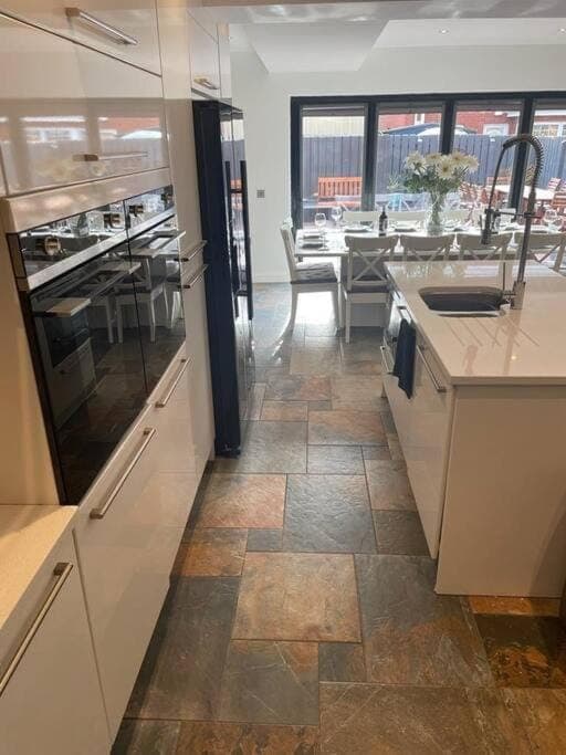 Luxury Portrush Holiday Homes - The Glynn, Portrush Sleeps 12 - 5 bedrooms House in Northern Ireland