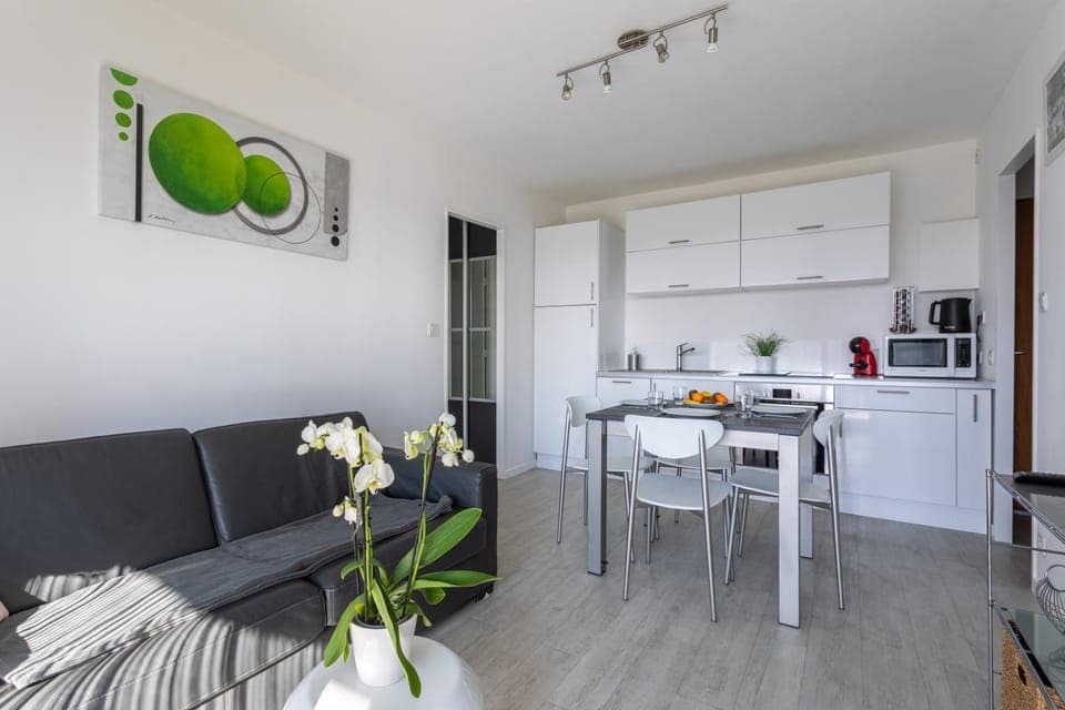 Kitchen or kitchenette, Other, Dining area