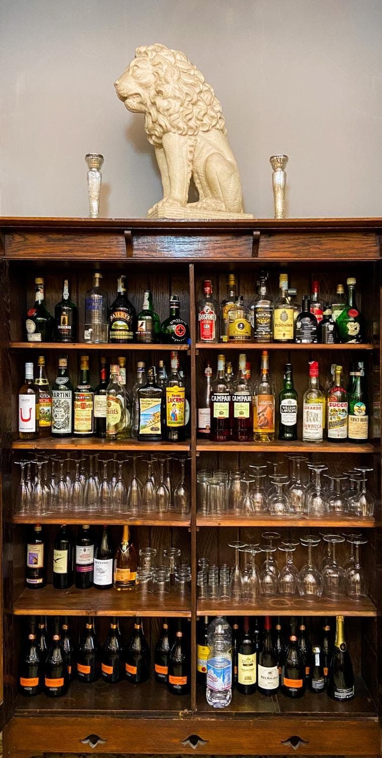 Lounge or bar, Entertainment, Sunset