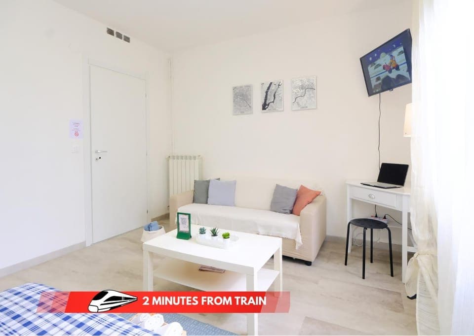 TV and multimedia, Living room, Seating area, Text overlay