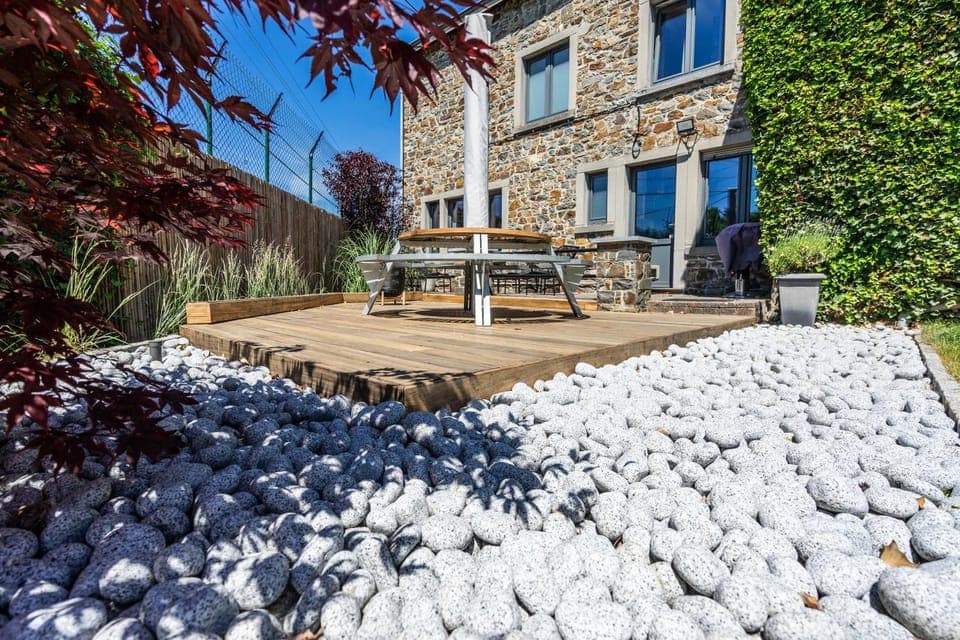 Property building, Patio, Garden, Dining area