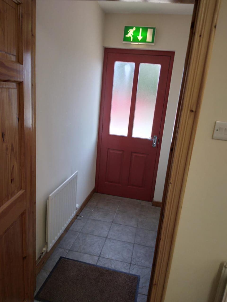 Facade/entrance, internet