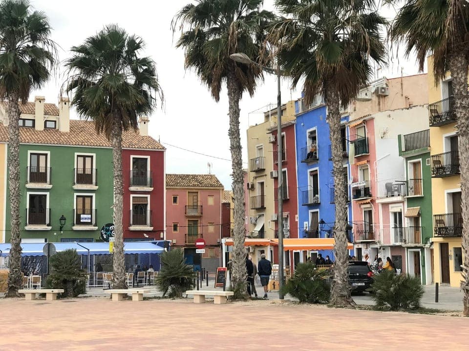 Property building, Location