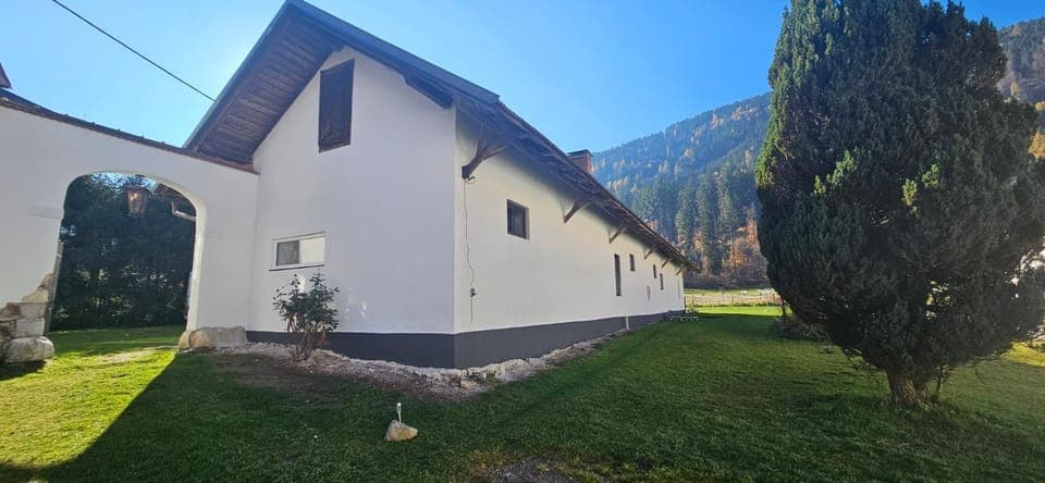 Property building, Natural landscape, Mountain view