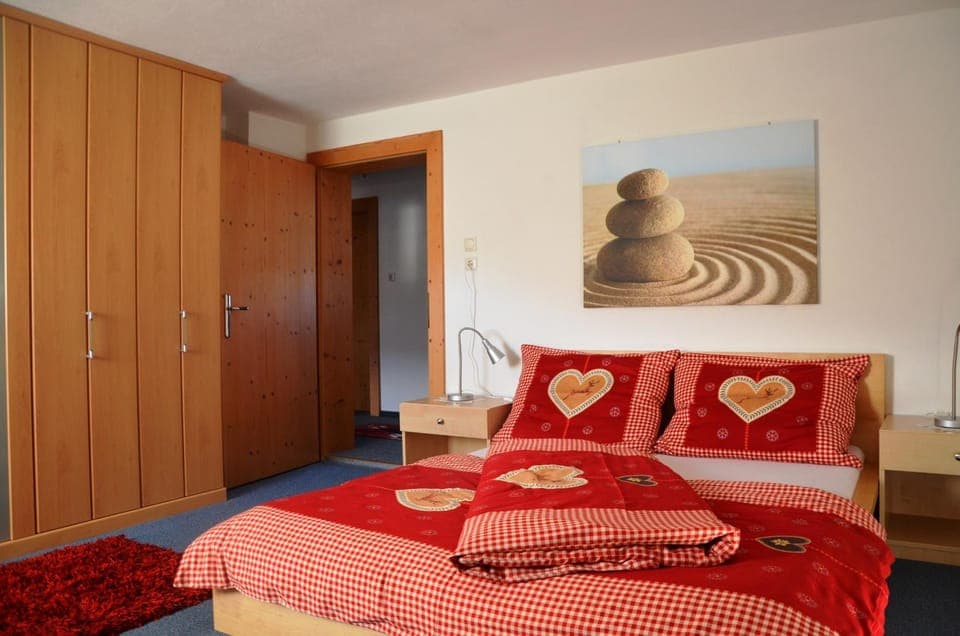 Bed, Photo of the whole room, Bedroom, Mountain view