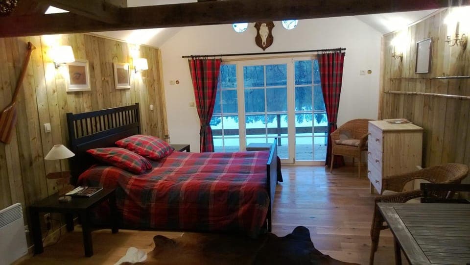 Photo of the whole room