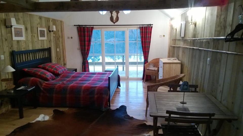 Photo of the whole room