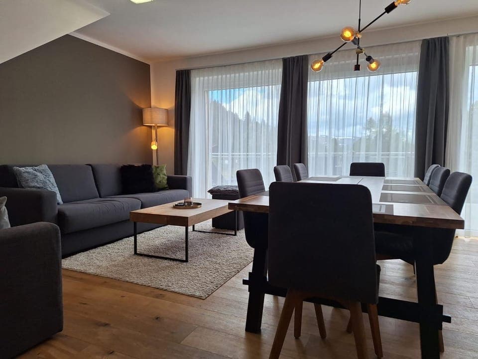 Living room, Dining area