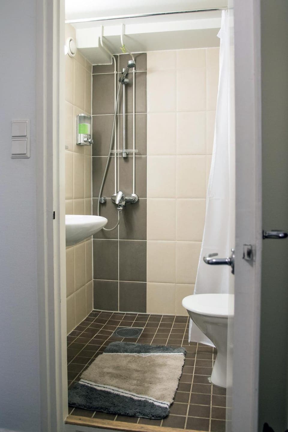 Shower, Toilet, Bathroom