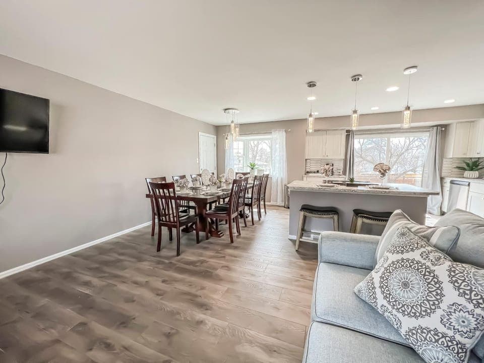 Pet Friendly Close to all Attractions. MTN Views! Villa in Colorado Springs