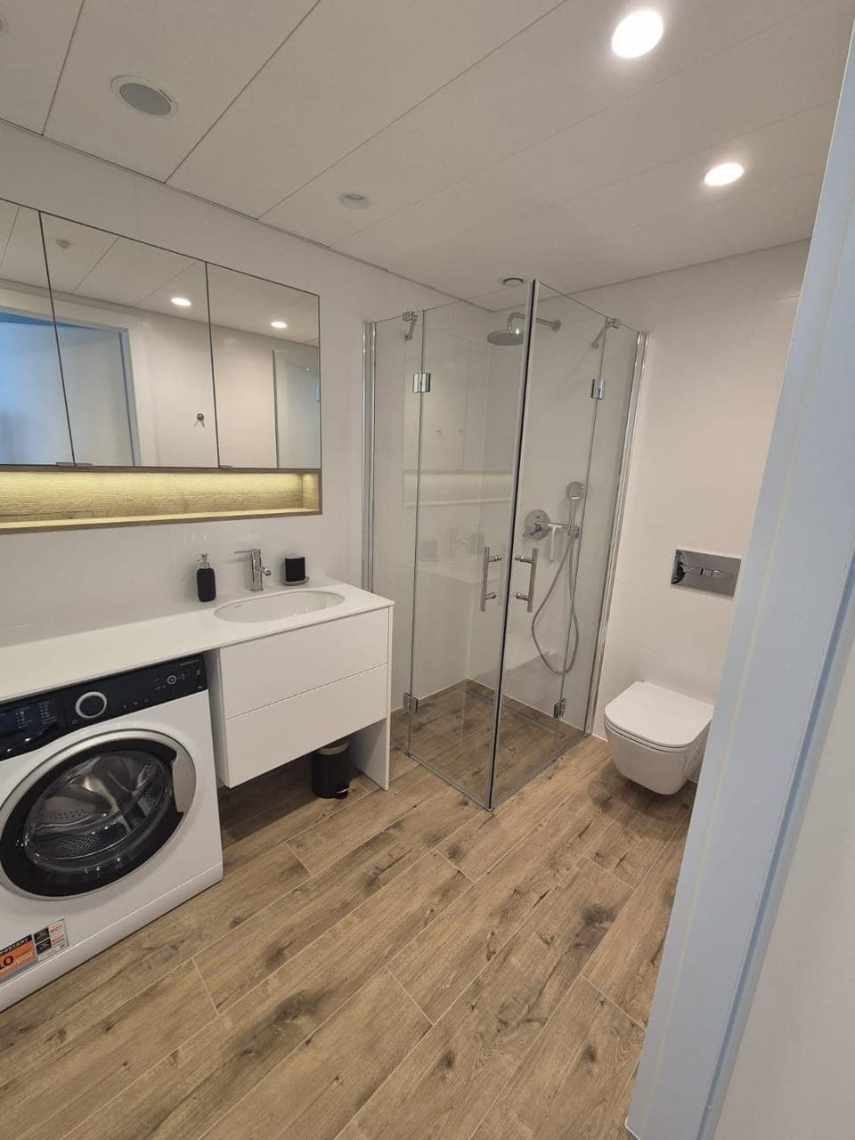 Shower, Bathroom, washing machine