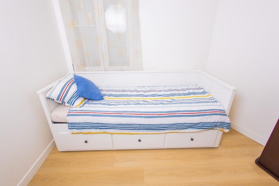 Bed, Photo of the whole room, Bedroom