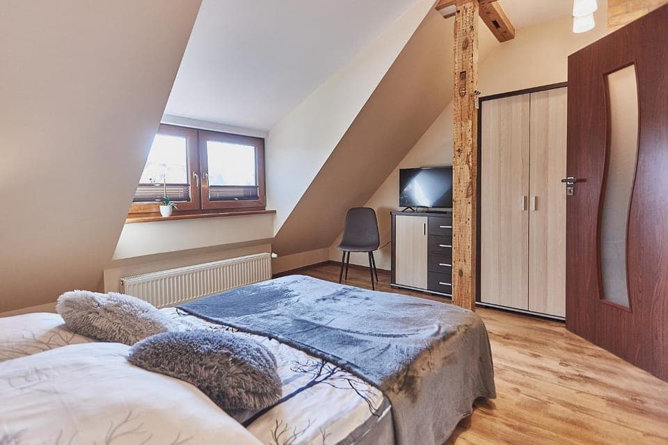 Bed, Photo of the whole room, Bedroom