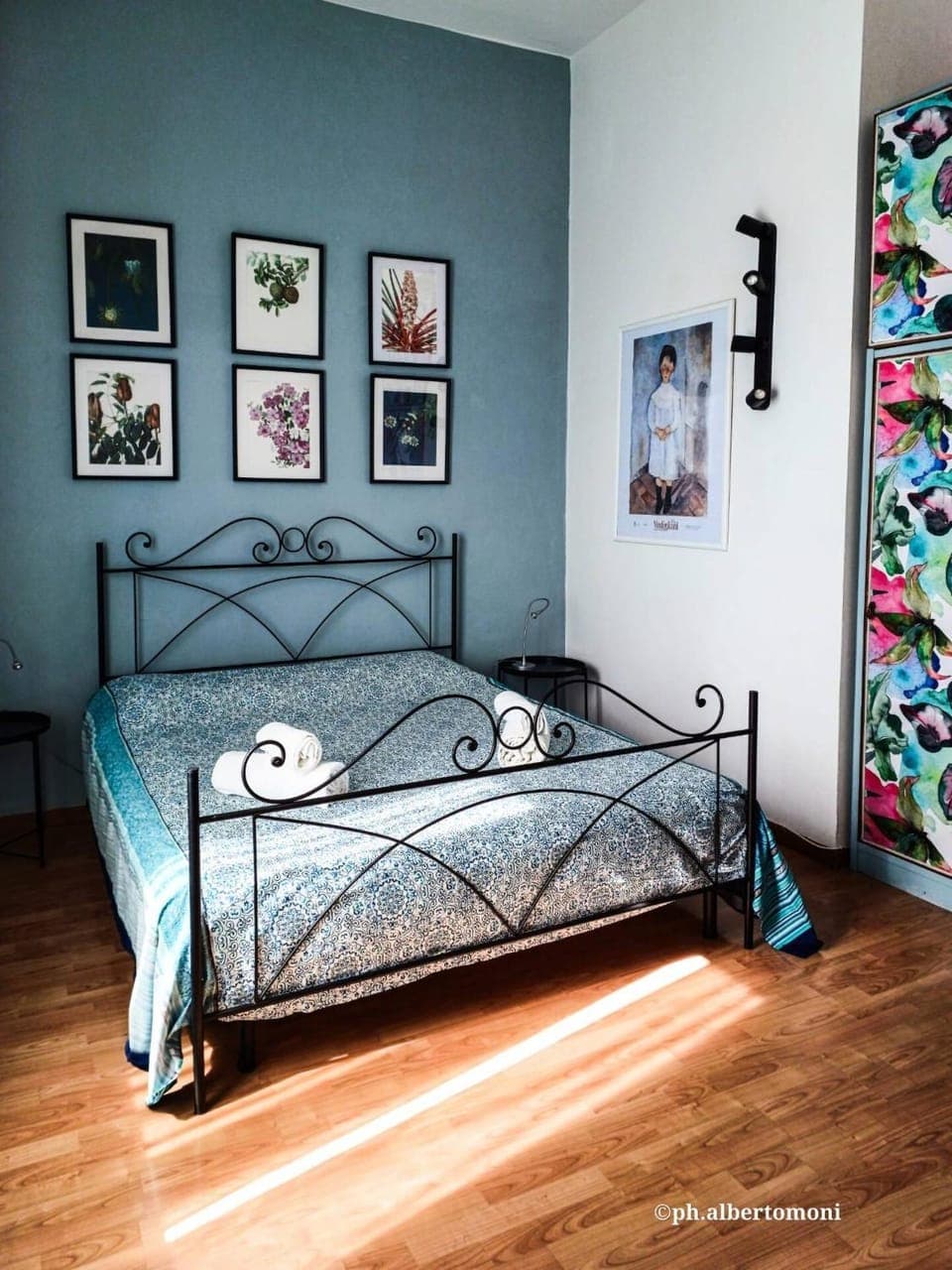 Bed, Photo of the whole room, Bedroom, wardrobe