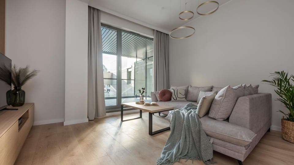 Bed, Living room, Photo of the whole room, Seating area