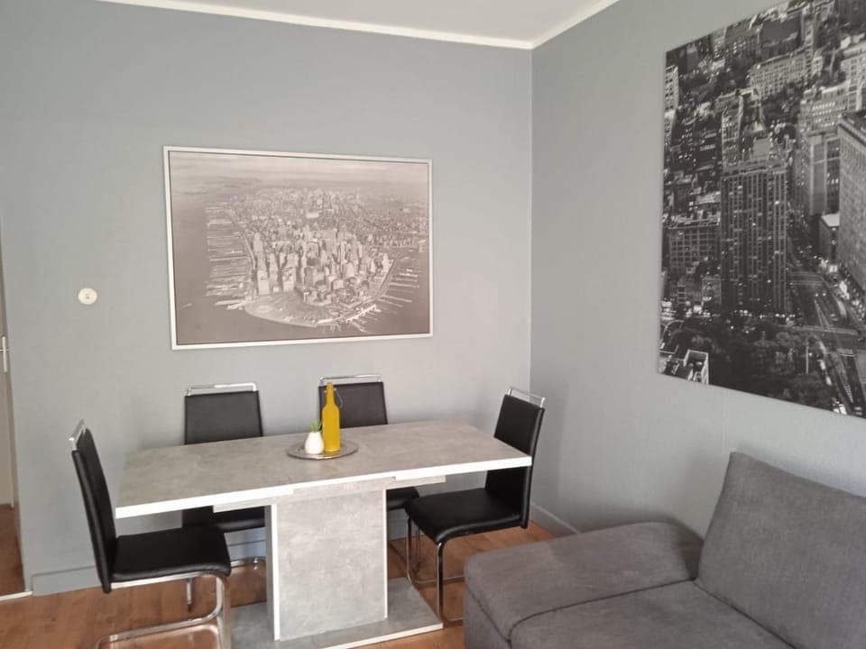 Living room, Seating area, Dining area