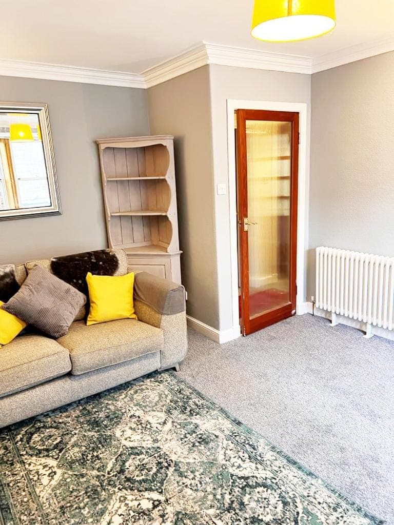 Living room, internet