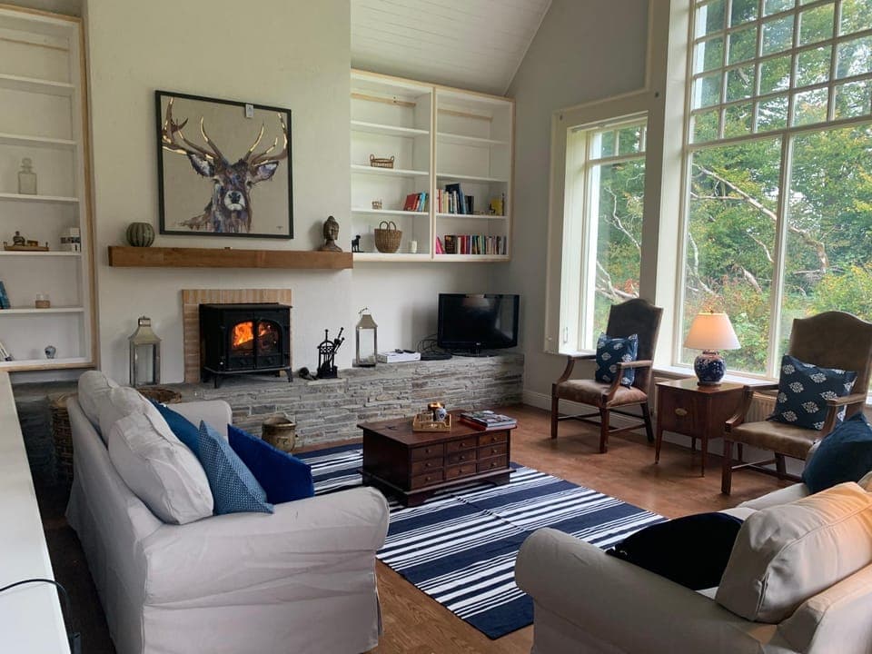 Living room, Seating area