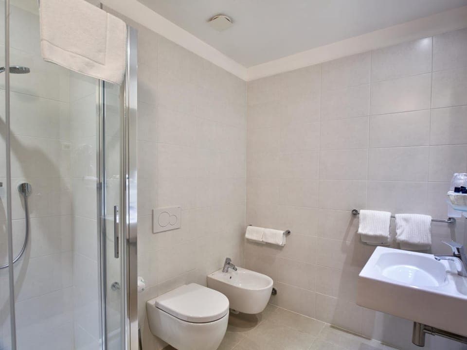 Bathroom, Area and facilities