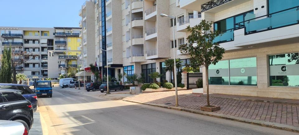 Neighbourhood, Street view