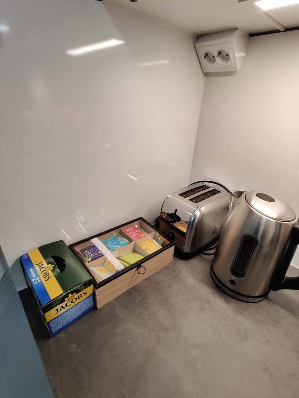 Coffee/tea facilities