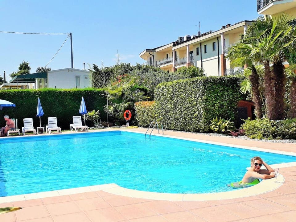 Garden, Swimming pool, Swimming pool