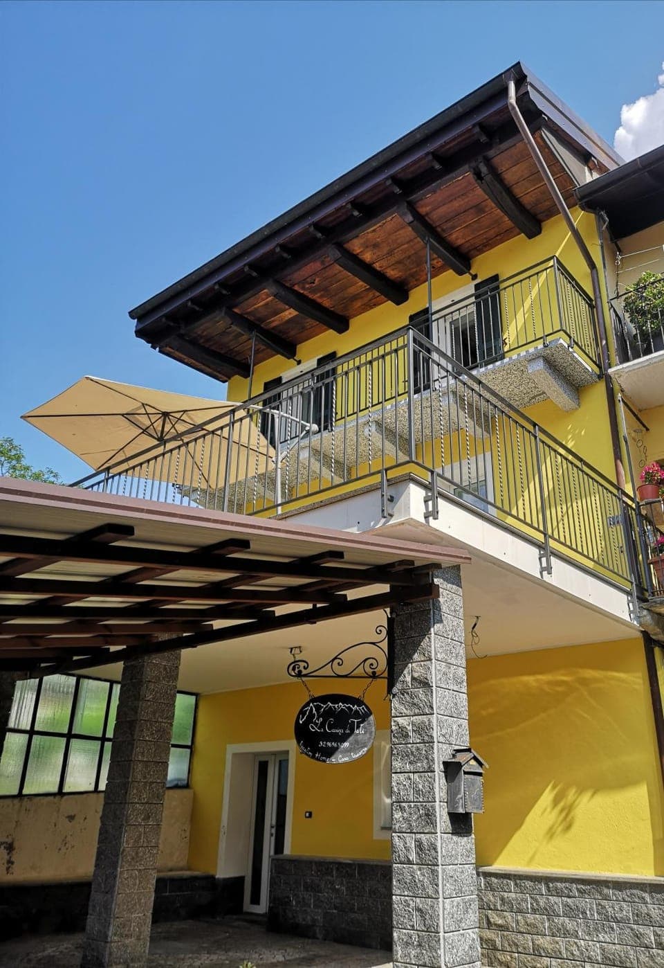 Property building, Balcony/Terrace