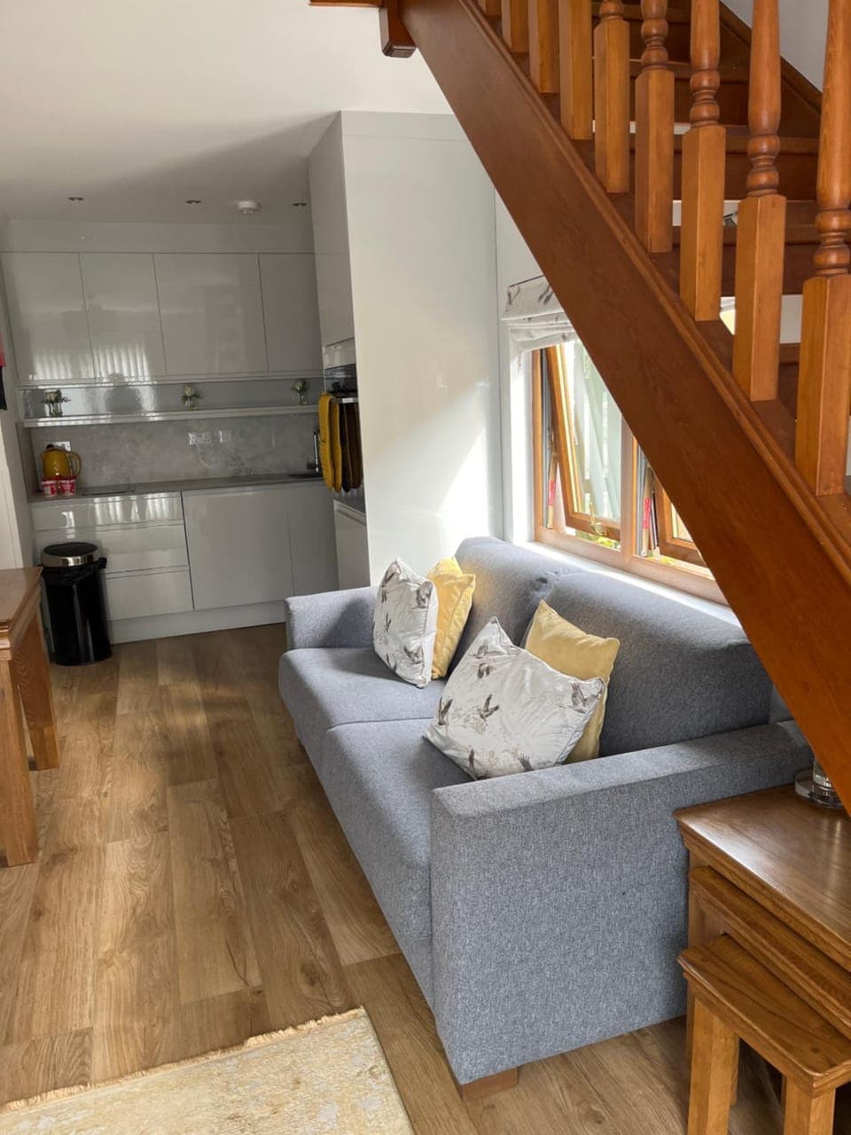 Kitchen or kitchenette, Living room, Seating area