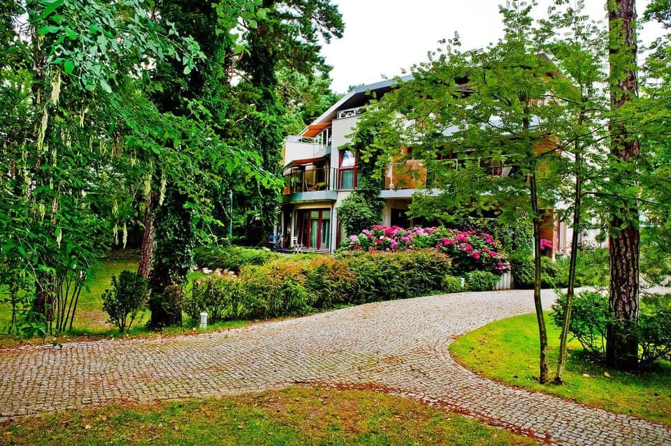 Property building, Garden