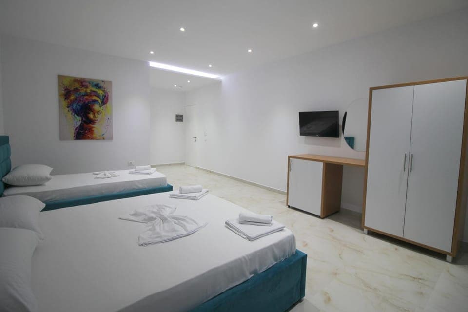 Bed, Photo of the whole room