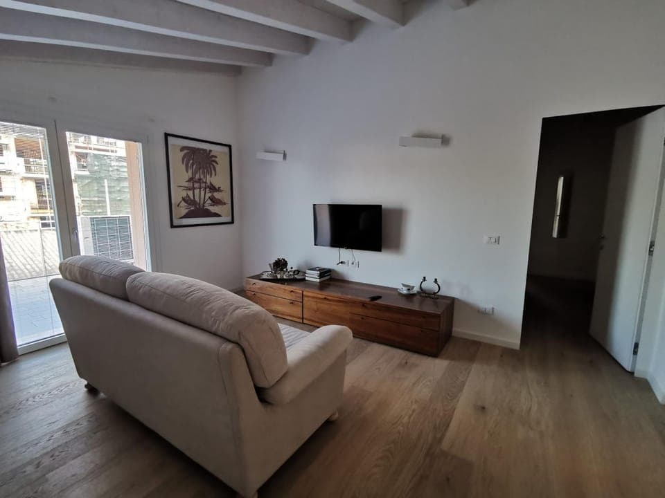 Communal lounge/ TV room, TV and multimedia, Living room, Seating area