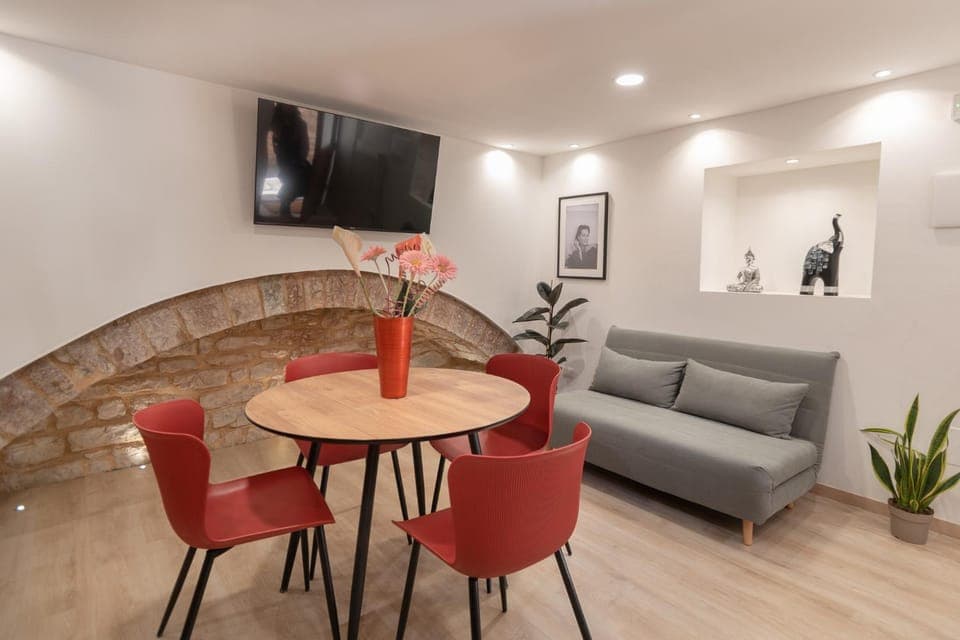 TV and multimedia, Living room, Dining area